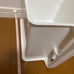 ニトリ　吊戸棚ストッカー　取っ手付ボックス　収納箱の画像