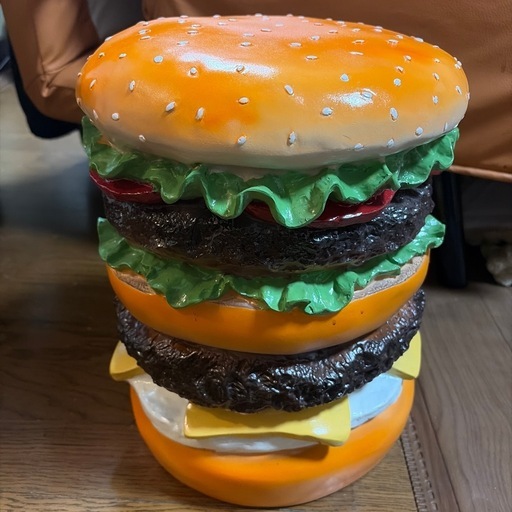 ハンバーガーオブジェ&イス