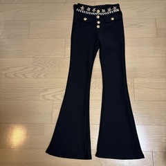 冬ブラックズボンの画像