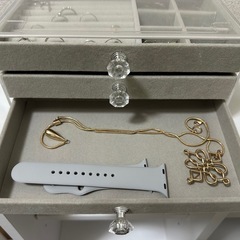 アクセサリー収納の画像