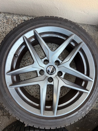 225/45R18 ボルベットホイール112-5H