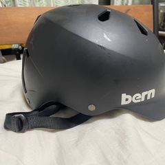 bern ヘルメットの画像