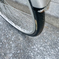 『ＳＡＬＥ　３０％』　ママチャリ　２６インチ　ライト　カゴ　付き　赤　配達可能の画像