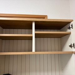 食器棚　　カントリー風の画像