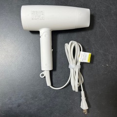 SALONIA ヘアドライヤー SL-013WH 動作品の画像