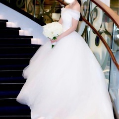 【値下げ】YNS ウエディングドレス　チュール×ラメ(クリーニング済み)の画像