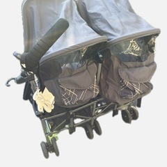 2人乗りベビーカーの画像