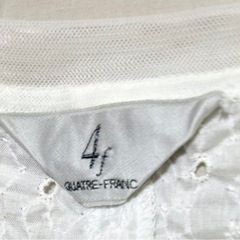 キャトルフランセノースリーブトップスの画像