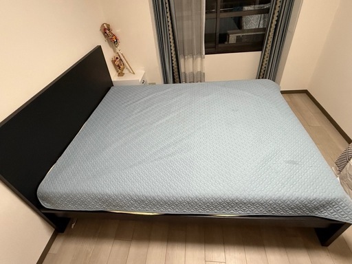 ダブルベッド