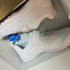 【新品】俊足白スニーカー26センチの画像