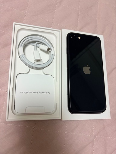④【極美品】iPhone SE 第2世代 64GB ブラック　simフリー