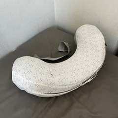 Ergobaby 授乳クッション ベルト付き C型　直接渡し池袋駅　エルゴの画像