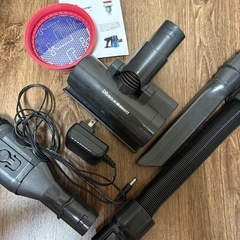 コードレス掃除機 Dibea×RISOU スタンド付き 付属品多数 すぐ使えますの画像