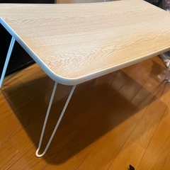 サイドテーブルの画像