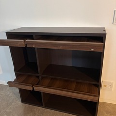 雑誌置きのあるカラーボックスの画像