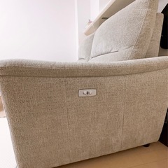 ニトリ電動リクライニングソファUSBポート付きの画像