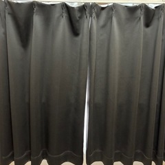 一級遮光カーテン　ブラックの画像