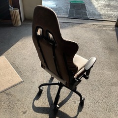 ゲーミングチェアの画像