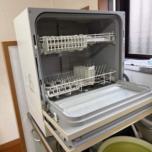 【引取限定】４月28日まで！パナソニック　電気食器洗い乾燥機　2019年製　中古品　NP-TH2  食洗器　Panasonic