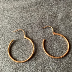 ４月５日迄✨Ｋ９　フープピアス✨の画像