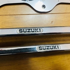 スズキ 純正 ナンバーフレーム 中古 前後セット SUZUKIの画像