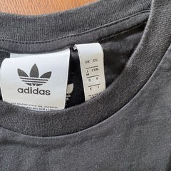 美品‼️adidas originals Tシャツの画像