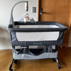 ベビーベッドの画像