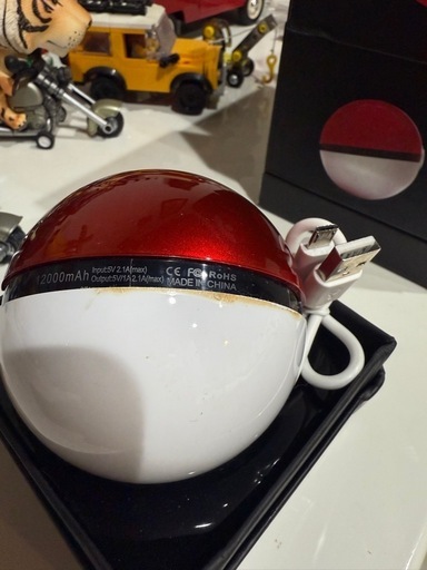 モンスターボール　モバイルバッテリー　4個