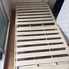 ニトリの　ベッドフレーム&ベッドレスの画像