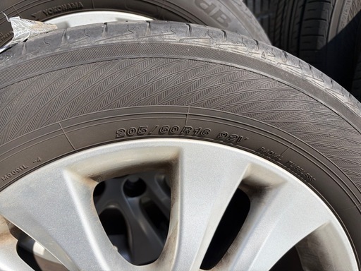 70系ノア純正アルミホイール 205/60R16タイヤセット