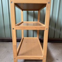 木製ワゴンの画像