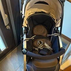 ベビーカー　コンビの画像