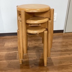 スタッキングストゥール〈３脚〉【町田市再生家具】260013の画像