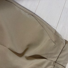 GU ジーユー　キャメル　カジュアルパンツ　ストレートパンツ　パンツの画像