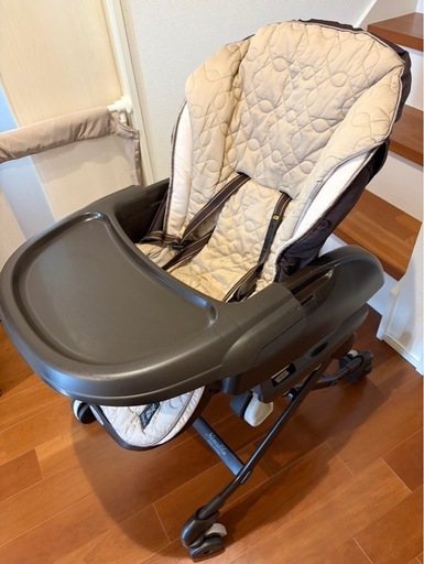 ⭐︎電動ハイローチェア　ネムリラAUTO SWING ダッコプラスエッグショック　ミルクティ ⭐︎ テーブル、収納BOX付き