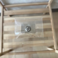 非売品　UNIQLO lifewear ピンバッチ の画像