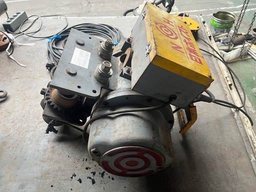 日本ホイスト　電気ホイスト 　3相200V　1.0t　1000Kg　現状渡し