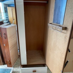 レトロな洋服収納＊の画像