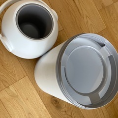 おむつやペットなどのゴミ箱の画像