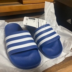 adidas】サンダル 7足 まとめ売り (BERRY FARM) 沢の靴《サンダル》の 