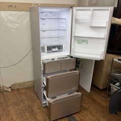 【🐤買取市場 6ヶ月保証 ジモティー限定価格】R320 ☀️ HITACHI ❘ 日立 5ドア冷蔵庫 (401L・右開き）R-S40J ⭐動作確認済⭐クリーニング済の画像