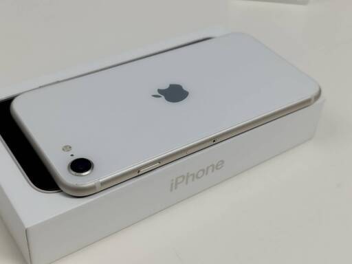 【良品】iPhone SE 第3世代/SIMフリー/A2782/128GB/スターライト〈MMYG3J/A〉
