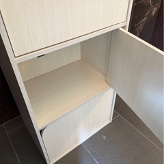 3段収納棚 　ニトリ　収納ボックス　扉付きカラーボックスの画像