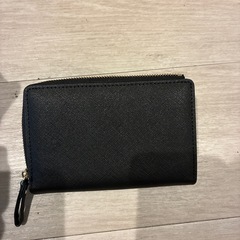 本日限定価格　二つ折り財布の画像