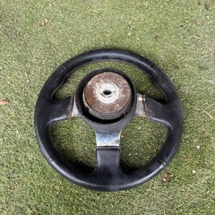 謎の小径ステアリングの画像