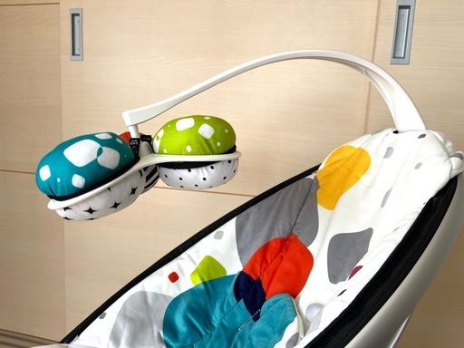 電動バウンサー「mamaroo」ママルー