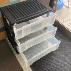 店頭引き渡し 中古 プラスチック製 3段クリアチェスト ブラック 衣類収納の画像