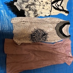 服大量。フリーマーケットにどうぞの画像