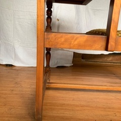 引き取り限定　ダニエル家具　木製テレフォンチェア　引き出し付きの画像