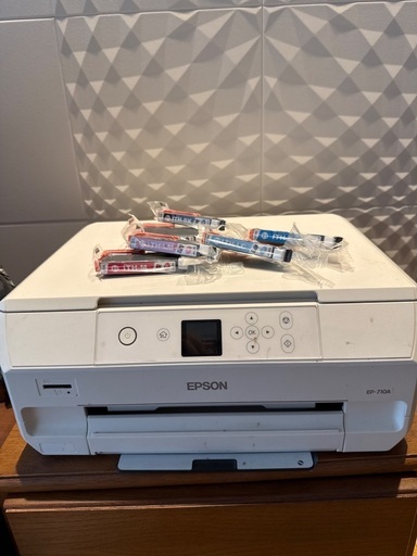 EPSONスキャナープリンター（インクカートリッジ付き）